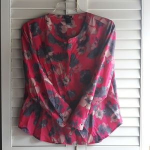 Ann Taylor fusia floral top
